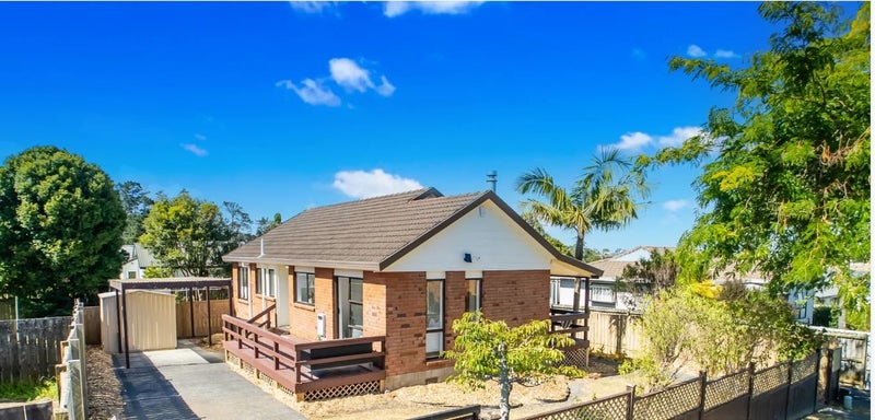 4 De Quincey Terrace, Highland Park, Auckland - Carousel 1