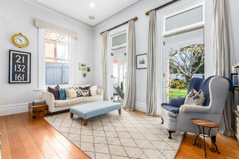 13 Tinakori Road, Thorndon, Wellington - Carousel 1