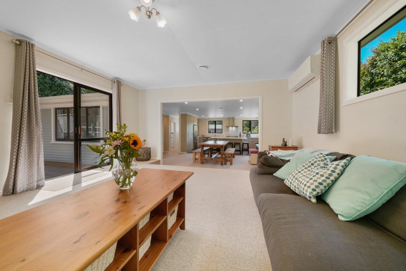 15 Fernleigh Street, Ferndale, New Plymouth - Carousel 1