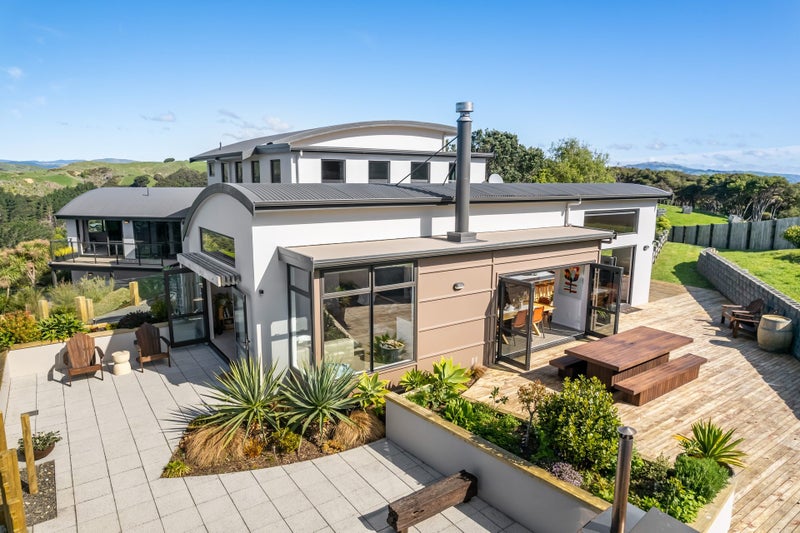 3 Coroglen Rise, Pukerua Bay, Porirua - Carousel 2