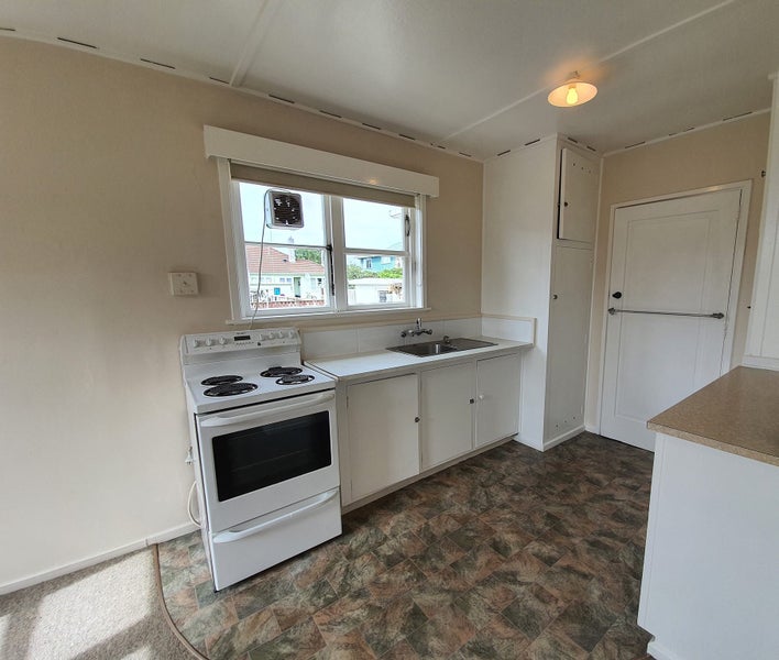 203 High Street, Blenheim - Carousel 2