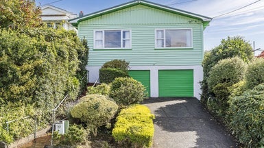 22 Grove Road, Kelburn, Wellington - Carousel 1