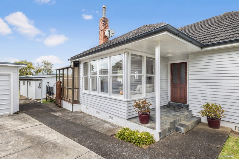 10 Weybridge Crescent, Glen Innes, Auckland - Carousel 24
