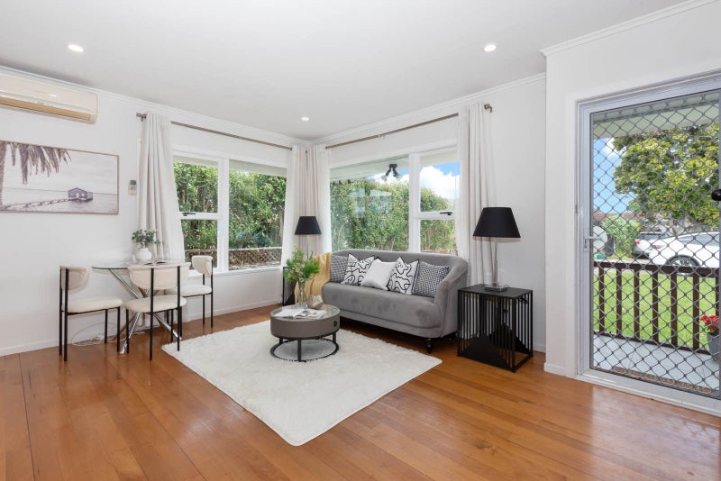 1/35 Shakespeare Road, Milford, Auckland - Carousel 1