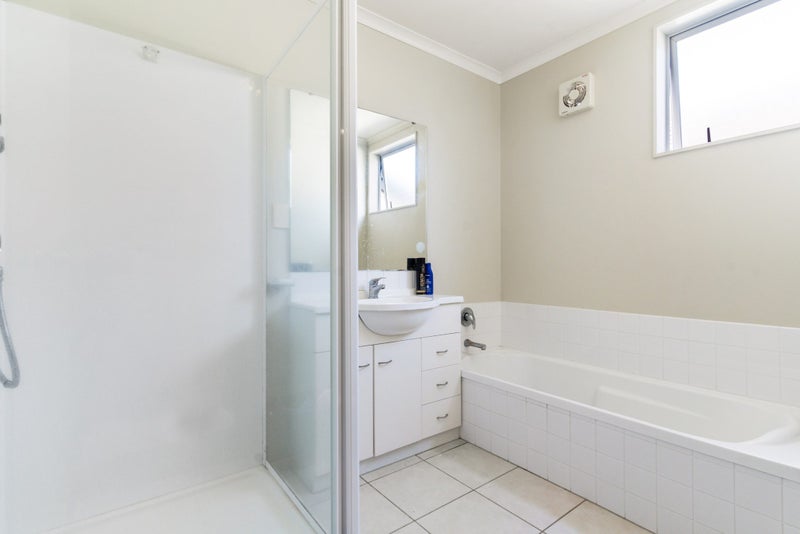 8 Bruce Pulman Drive, Takanini, Auckland - Carousel 20