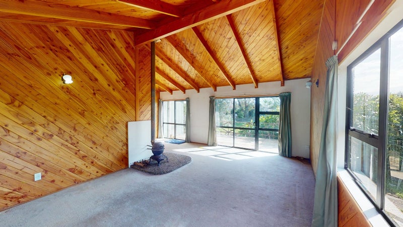 3 Sunkist Bay Road, Beachlands, Auckland - Carousel 2