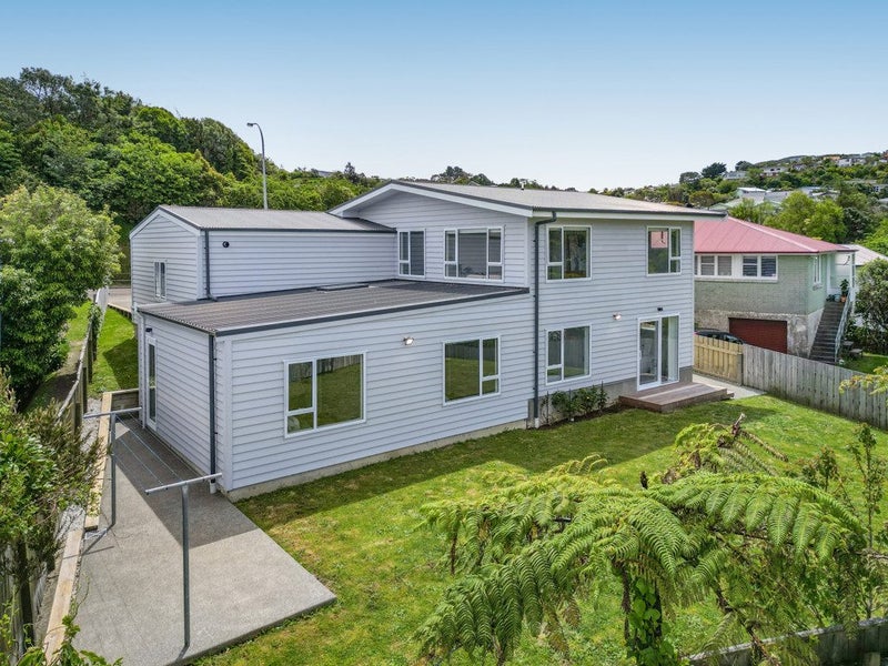 184 Dowse Drive, Maungaraki, Lower Hutt - Carousel 1