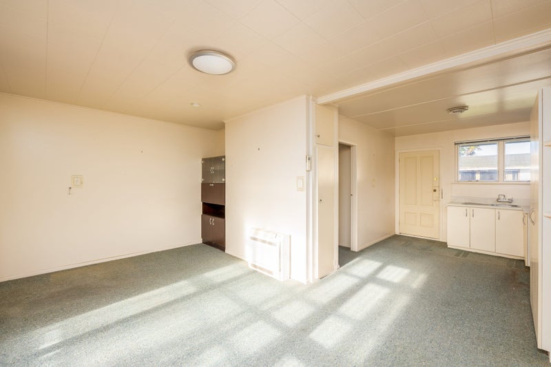 2/16 Wyon Street, Linwood, Christchurch - Carousel 2