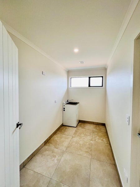 14 Olga Road, Flat Bush, Auckland - Carousel 13