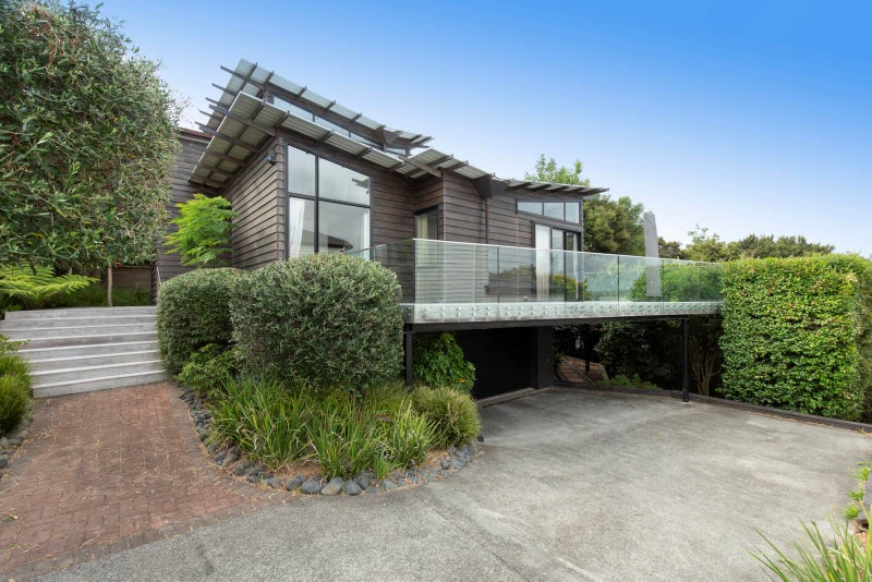 22 Mariners View Road, Beach Haven, Auckland - Carousel 2