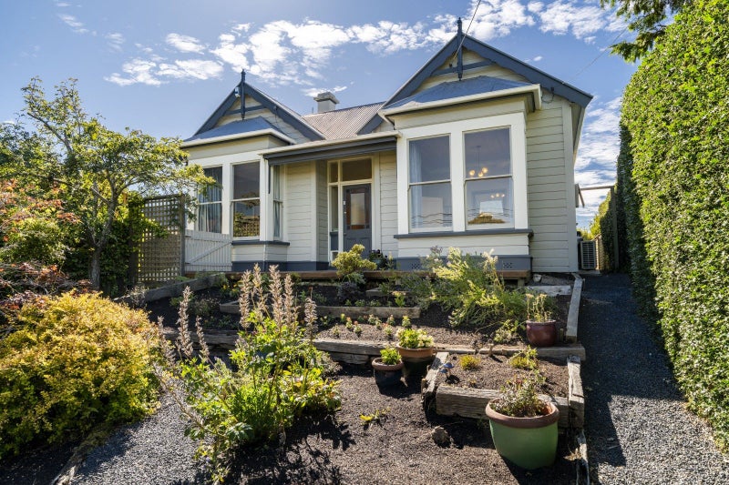 78 Preston Crescent, Belleknowes, Dunedin - Carousel 1