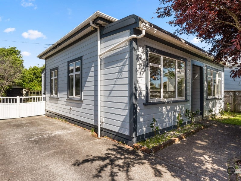 156 Kings Crescent, Hutt Central, Lower Hutt - Carousel 23