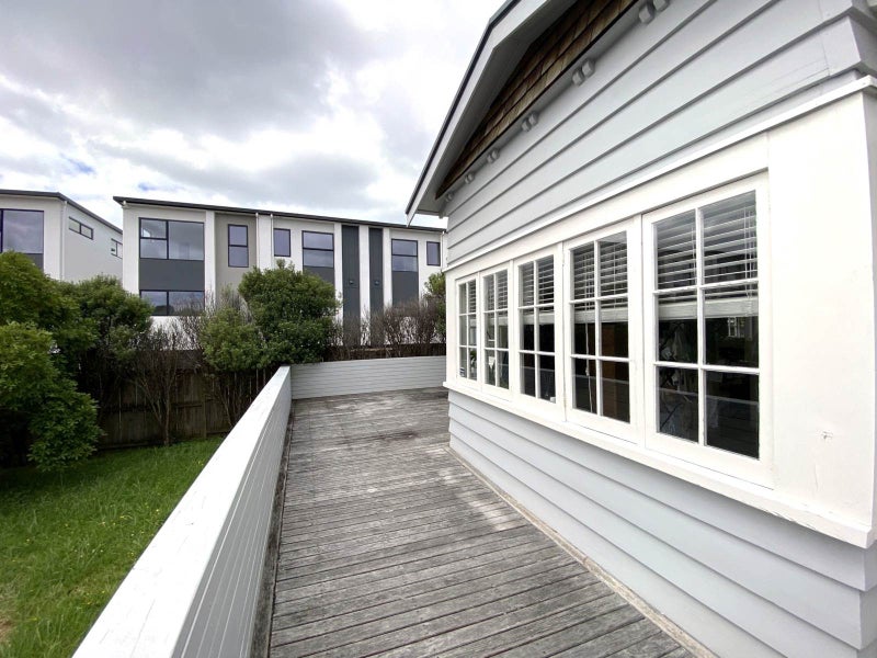 2/52 Dominion Street, Takapuna, Auckland - Carousel 17