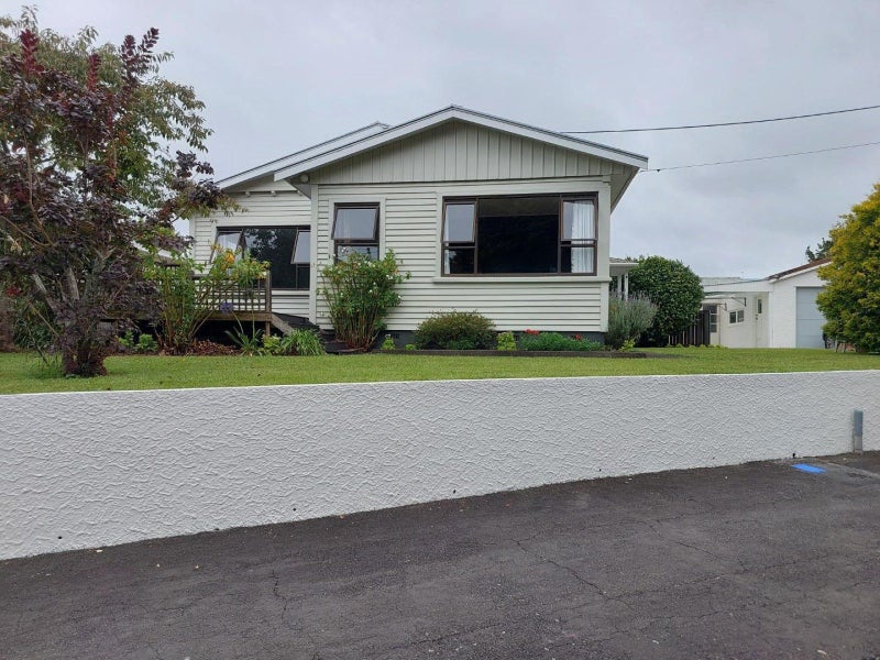 13 Stoke Street, Westown, New Plymouth - Carousel 2