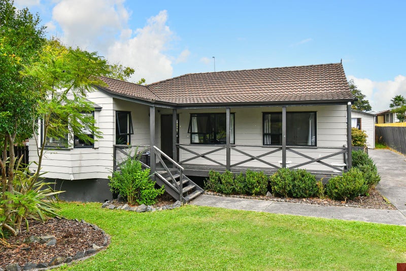 5 Riverton Drive, Randwick Park, Auckland - Carousel 1