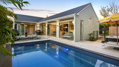 44 Smale Street, Point Chevalier, Auckland - Carousel 1