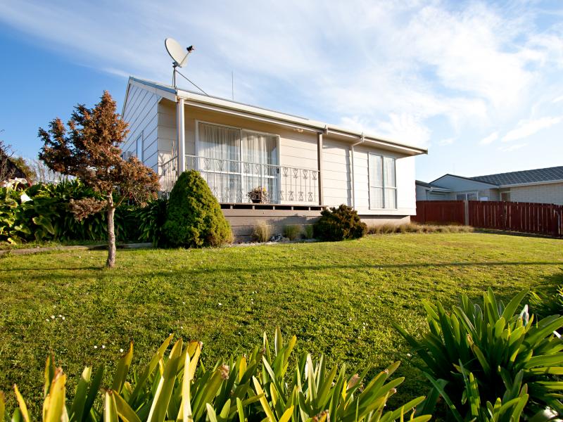 29 TILLER CLOSE, Kelvin Grove , Palmerston North - Carousel 1