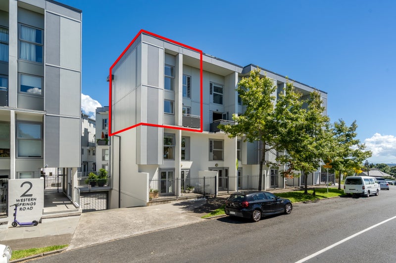 34/2 Western Springs Road, Kingsland, Auckland - Carousel 1
