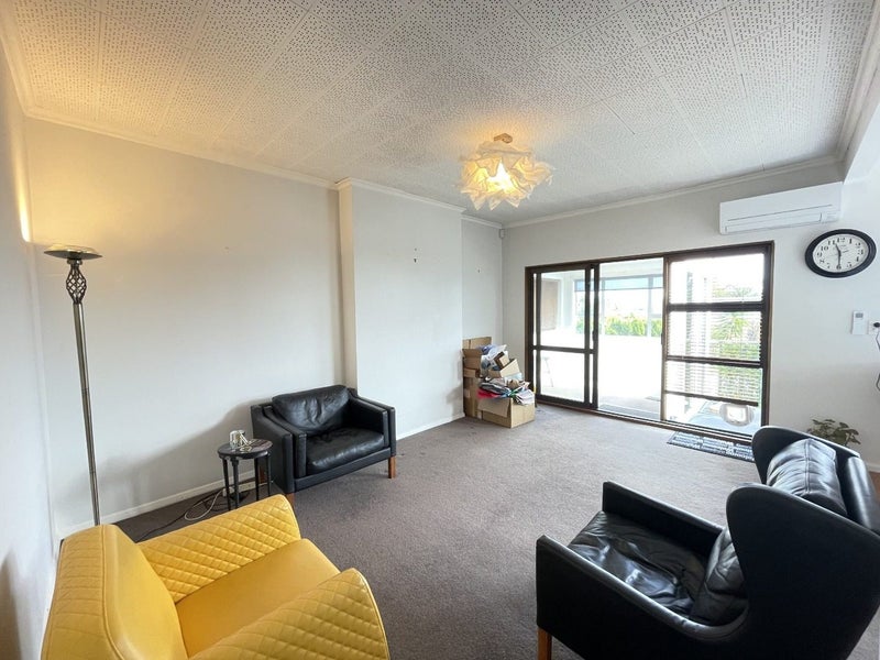 19 Hadfield Avenue, Waterview, Auckland - Carousel 2