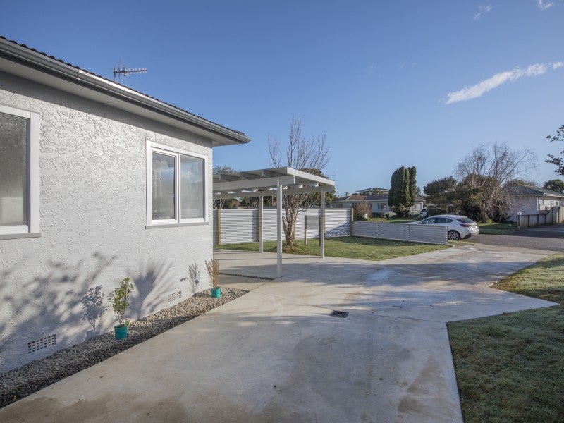 21 Windsor Street, Terrace End, Palmerston North - Carousel 2