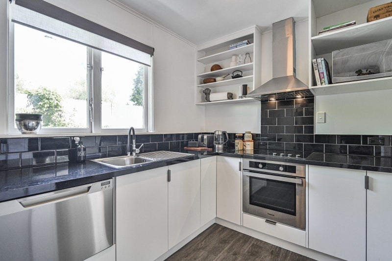 201A Kenilworth Road, Mayfair, Hastings - Carousel 2