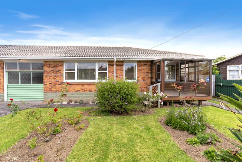 49 Wintere Road, Papatoetoe, Auckland - Carousel 2