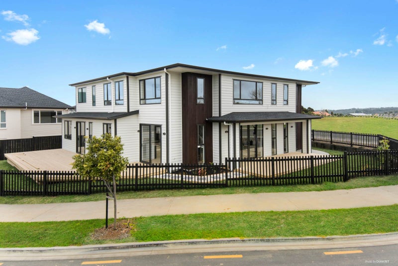 2 Paikea Street, Albany Heights, Auckland - Carousel 2