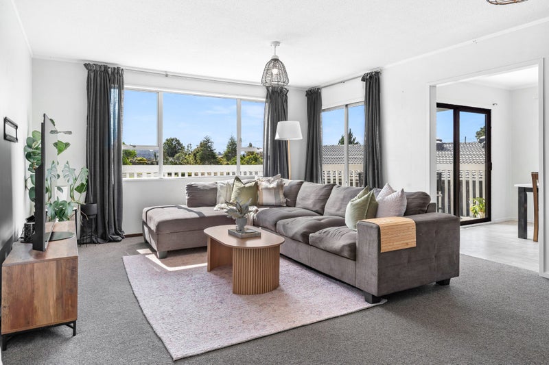 4 Cypress Gardens Place, Onerahi, Whangarei - Carousel 1