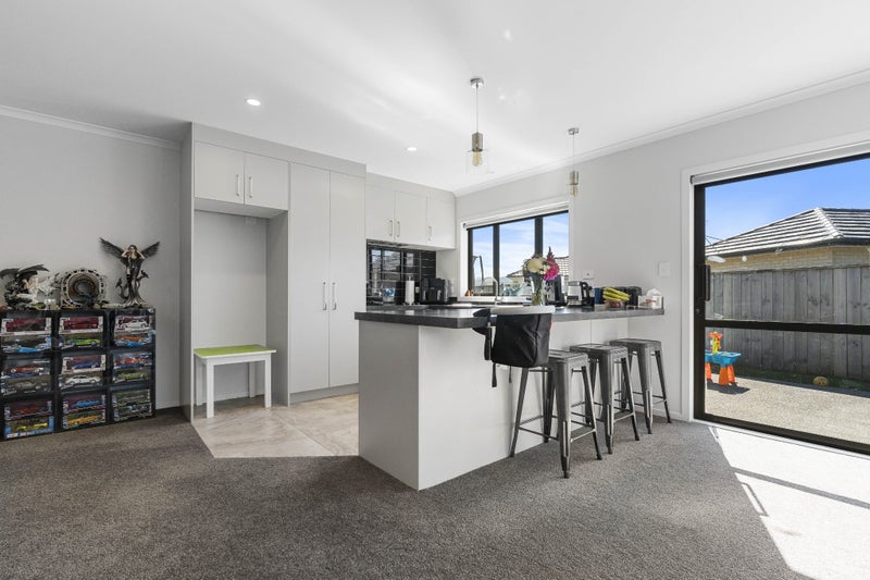6 Molesworth street, Carterton, Wellington - Carousel 2