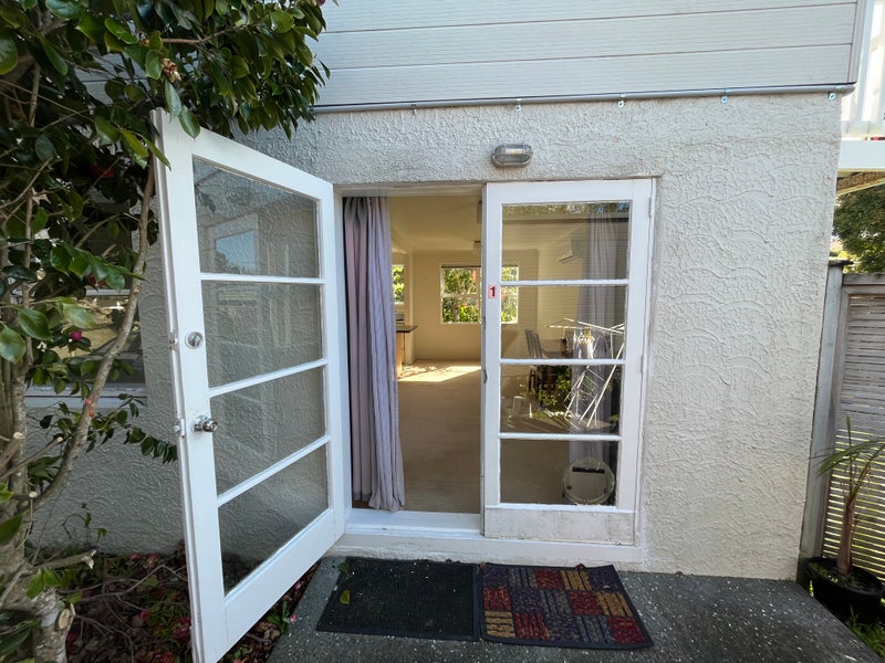 1/2 Prebble Place, Mission Bay, Auckland - Carousel 1