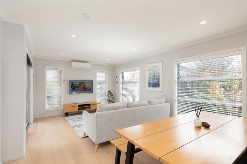 12 Capper Crescent, Chartwell, Hamilton - Carousel 2