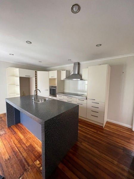15 Lockwood Crescent, Taita, Lower Hutt - Carousel 2