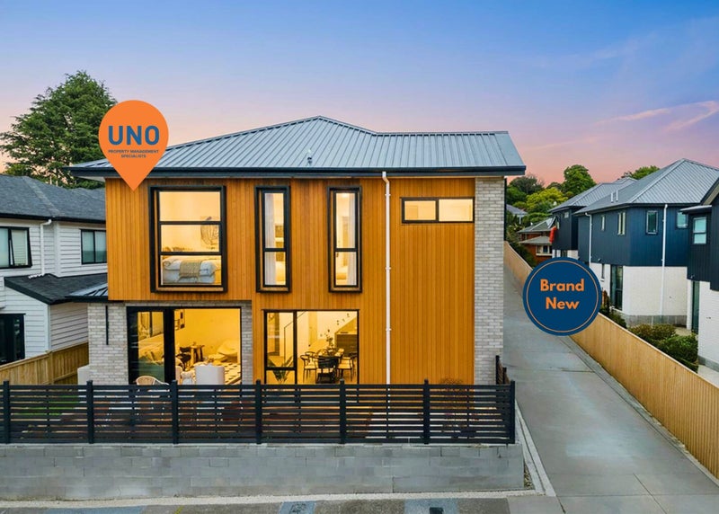 8A Cadman Avenue, Waterview, Auckland - Carousel 1