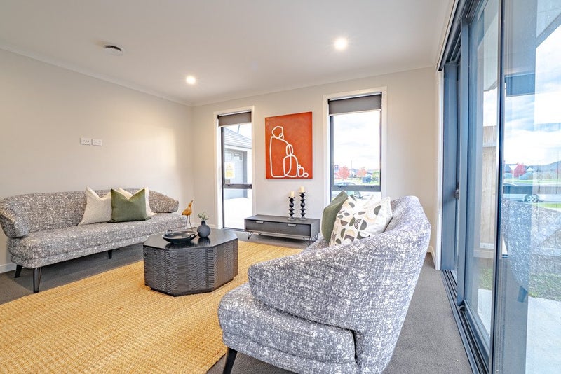 18 Kimbrae Drive, Rototuna North, Hamilton - Carousel 2