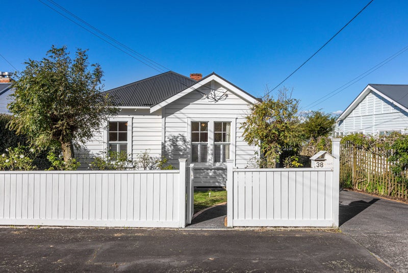 38 William Bond Street, Stanley Point, Auckland - Carousel 1