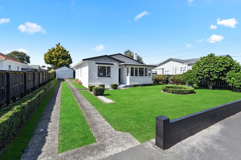 42 MacFarlane Street, Hamilton East, Hamilton - Carousel 1