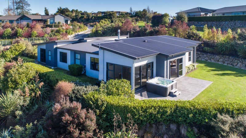 10 Shirtcliff Lane, Redwood Valley - Carousel 1