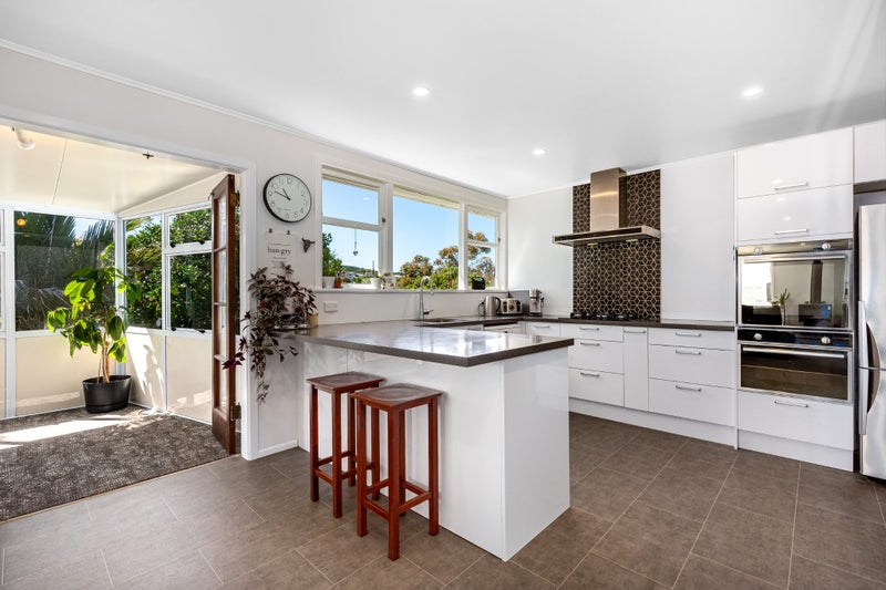 50 Rawhiti Road, Pukerua Bay, Porirua - Carousel 2