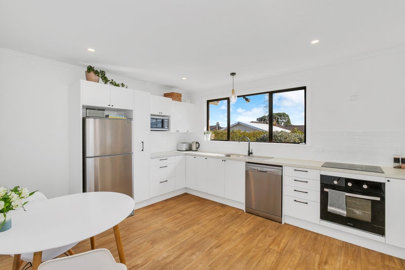 15 Kenley Place, Avondale, Auckland - Carousel 2