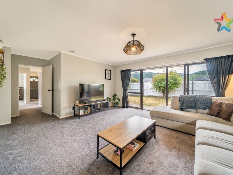 1/286 Fergusson Drive, Heretaunga, Upper Hutt - Carousel 1