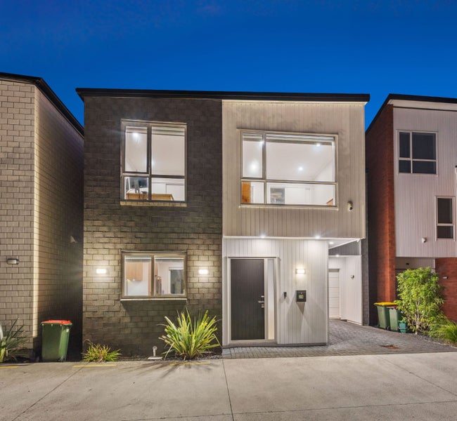 25 Haumako Place, Otahuhu, Auckland - Carousel 1