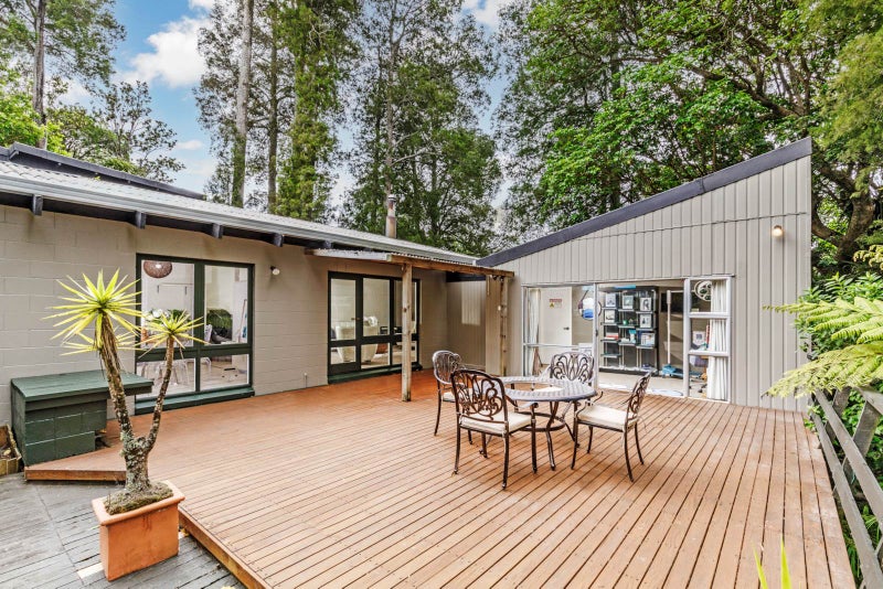 25 Arcadia Crescent, Bayview, Auckland - Carousel 1