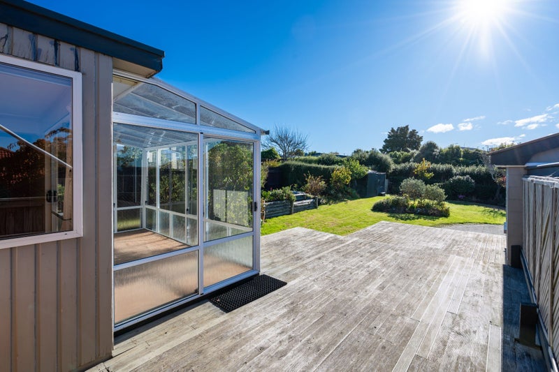 2 Warwick Street, Balaclava, Dunedin - Carousel 1