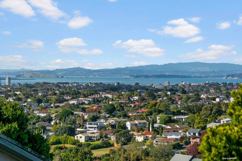 1/103 Sunset Road, Totara Vale, Auckland - Carousel 2