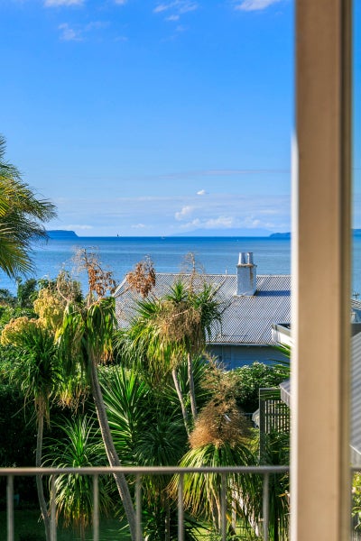 1/43 Kitchener Road, Takapuna, Auckland - Carousel 1