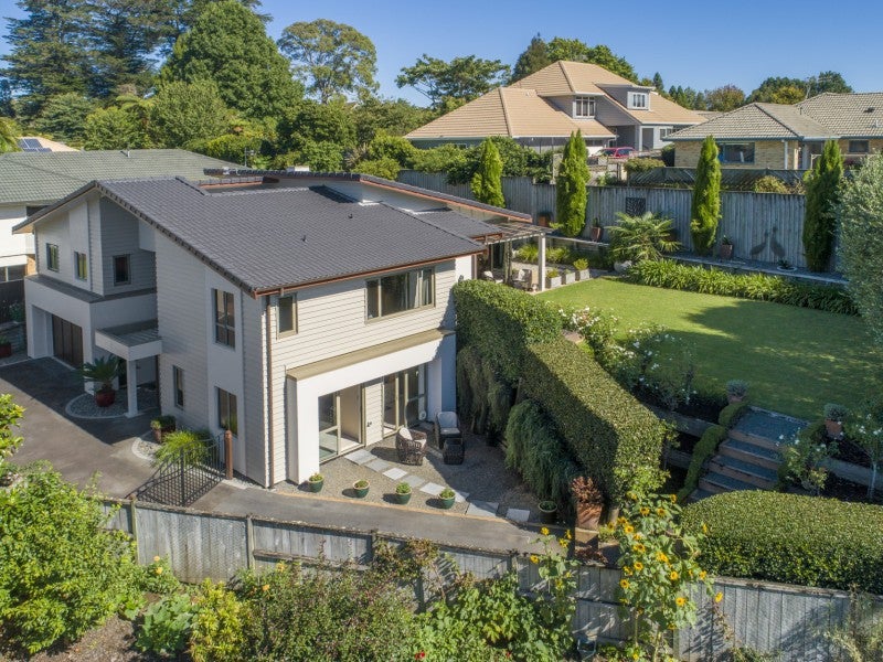 6 Sherborne Close, Bethlehem, Tauranga - Carousel 1
