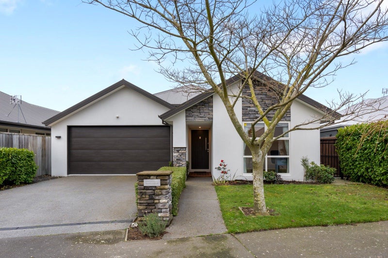21 Bronco Drive, Aidanfield, Christchurch - Carousel 21