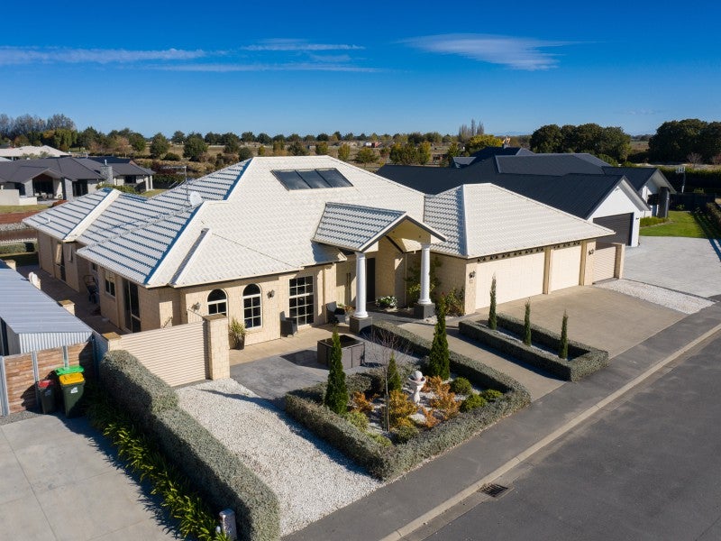 12 Trent Place, Huntingdon, Ashburton - Carousel 2
