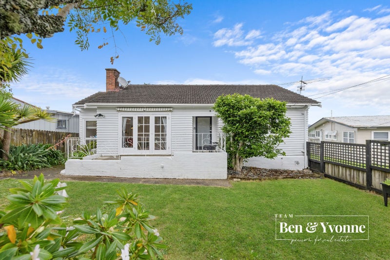 486 Hillsborough Road, Mount Roskill, Auckland - Carousel 1