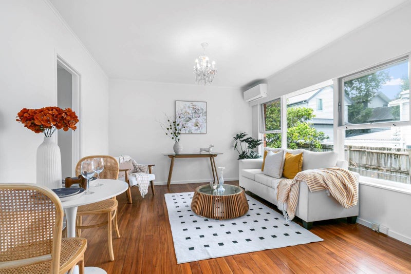 2/11 Peary Road, Mount Eden, Auckland - Carousel 1